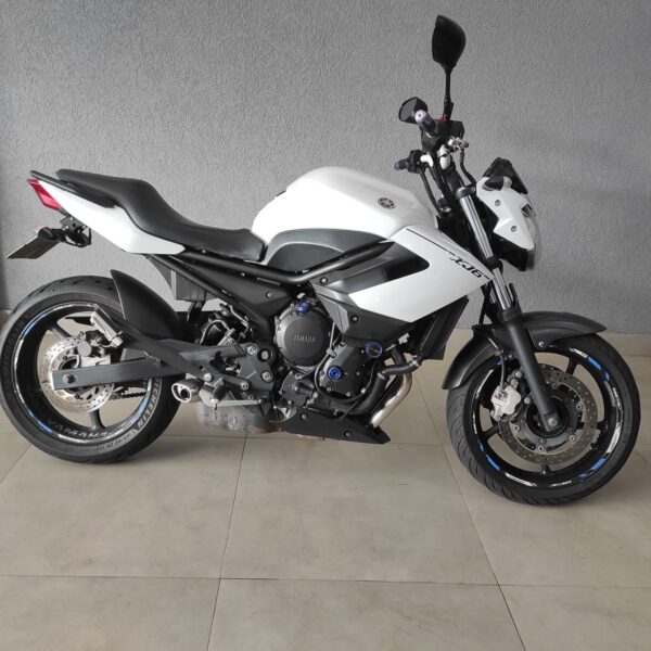 XJ6  N - Image 2