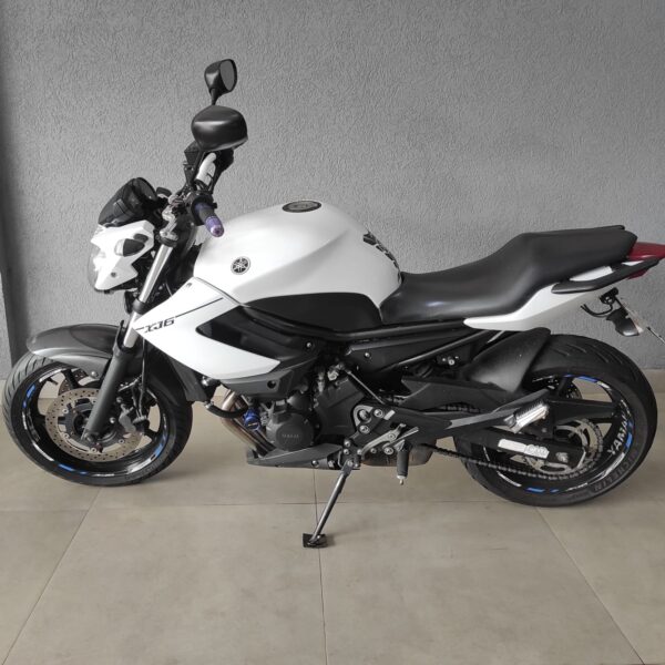 XJ6  N - Image 4