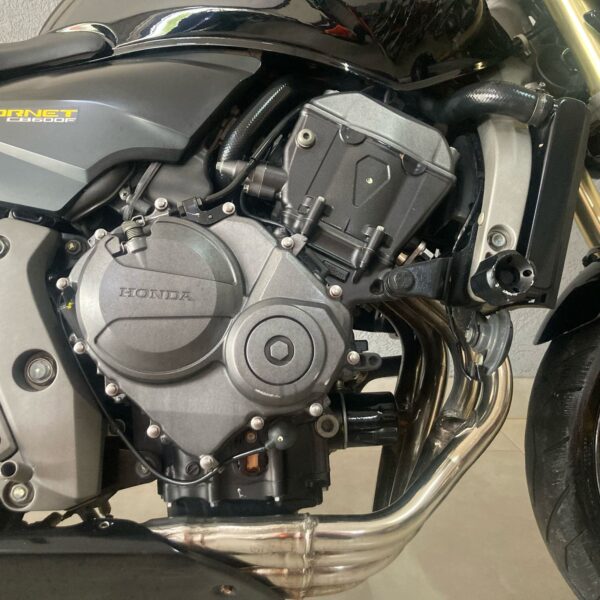 CB600f Hornet - Image 8
