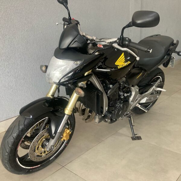 CB600f Hornet - Image 4
