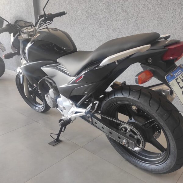 CB 300R - Image 6
