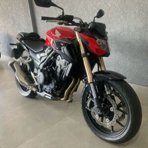 Moto CB500f 2024 vermelha