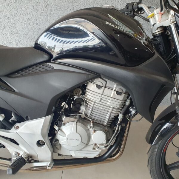 CB 300R - Image 8