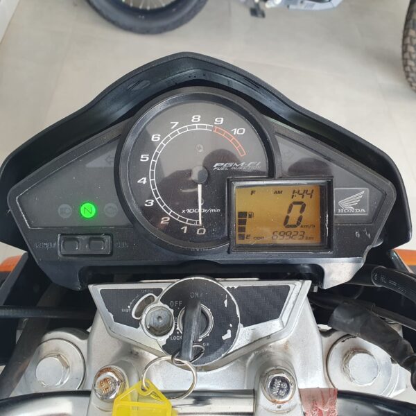 CB 300R - Image 7