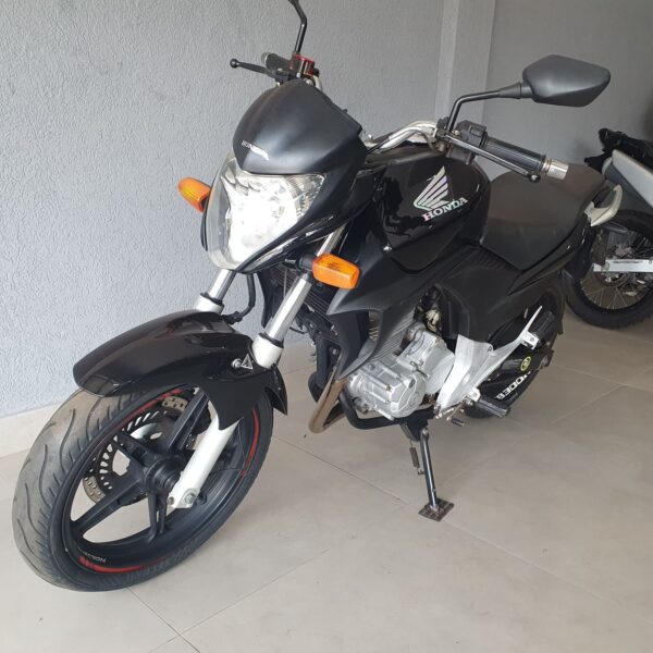CB 300R - Image 4