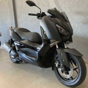 Moto Xmax250 2022 preta