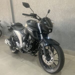 Moto Fazer 250 2023 preta
